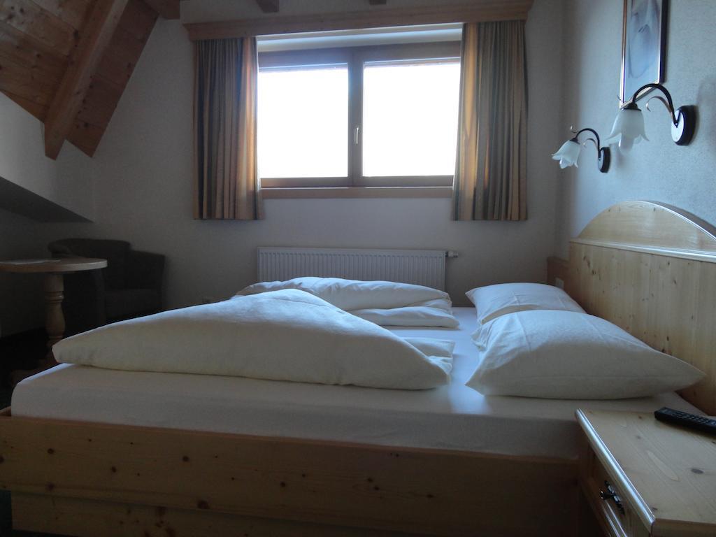 Hotel Garni Klocker Kaltenbach Room photo